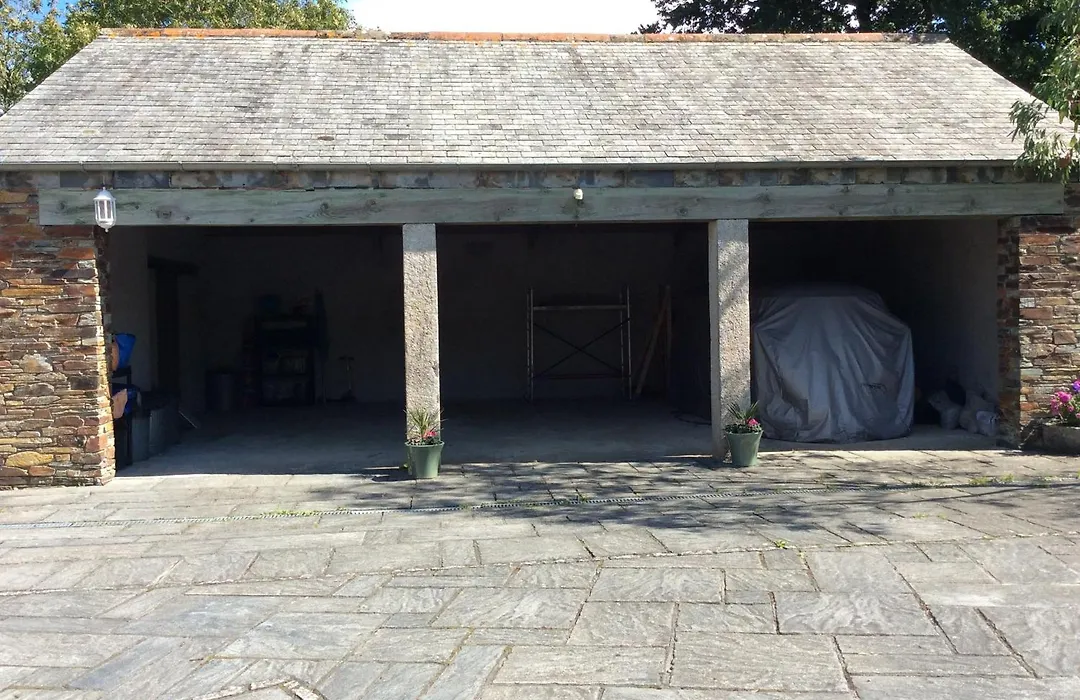 St Petroc'S Studio B&B-1