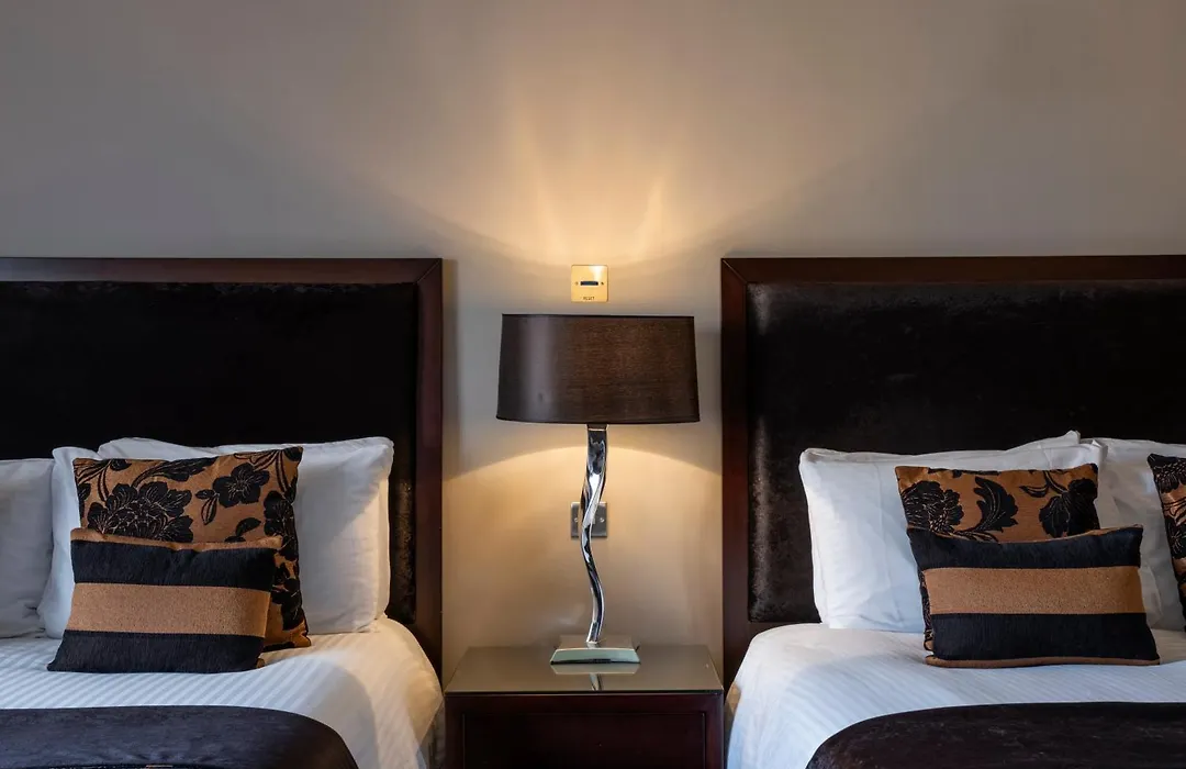 Derwent Manor Boutique Hotel-1