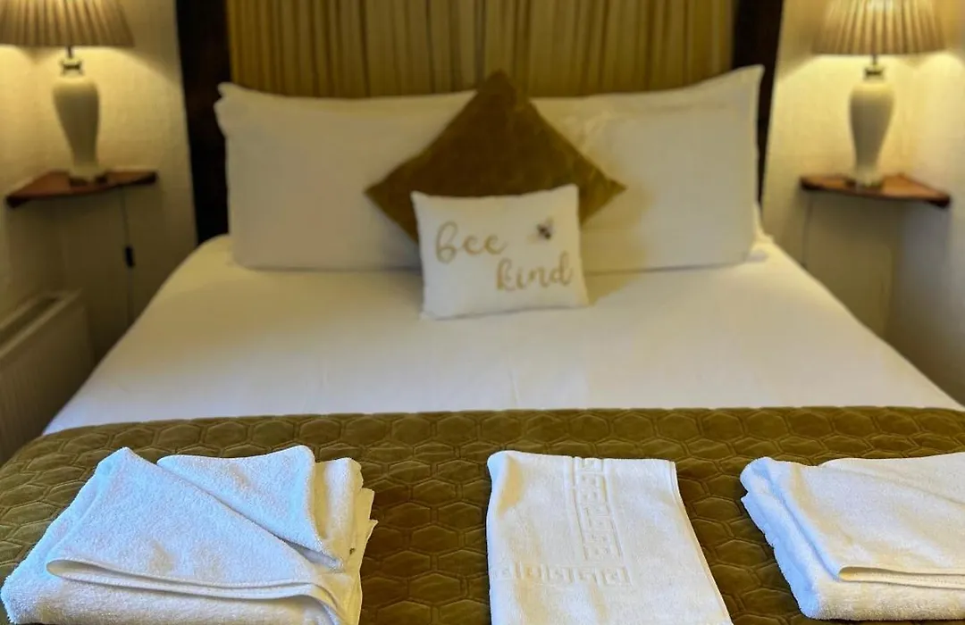 Parlors Hall Hotel-1