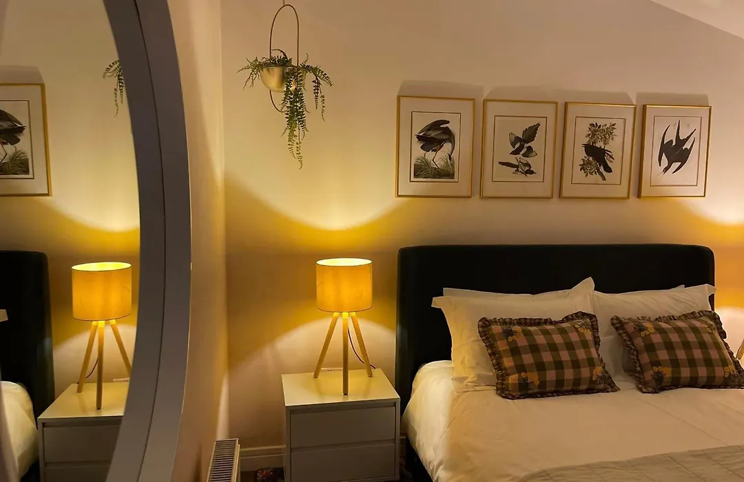 Woodpecker Lodge - Brook Meadow - Sleeps 4 Plus 2 - No Pets-1