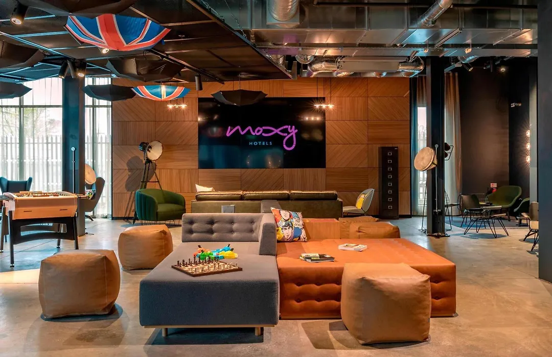 Moxy London Heathrow Airport-1