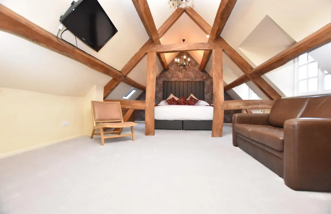 The Halford Bridge Inn-1