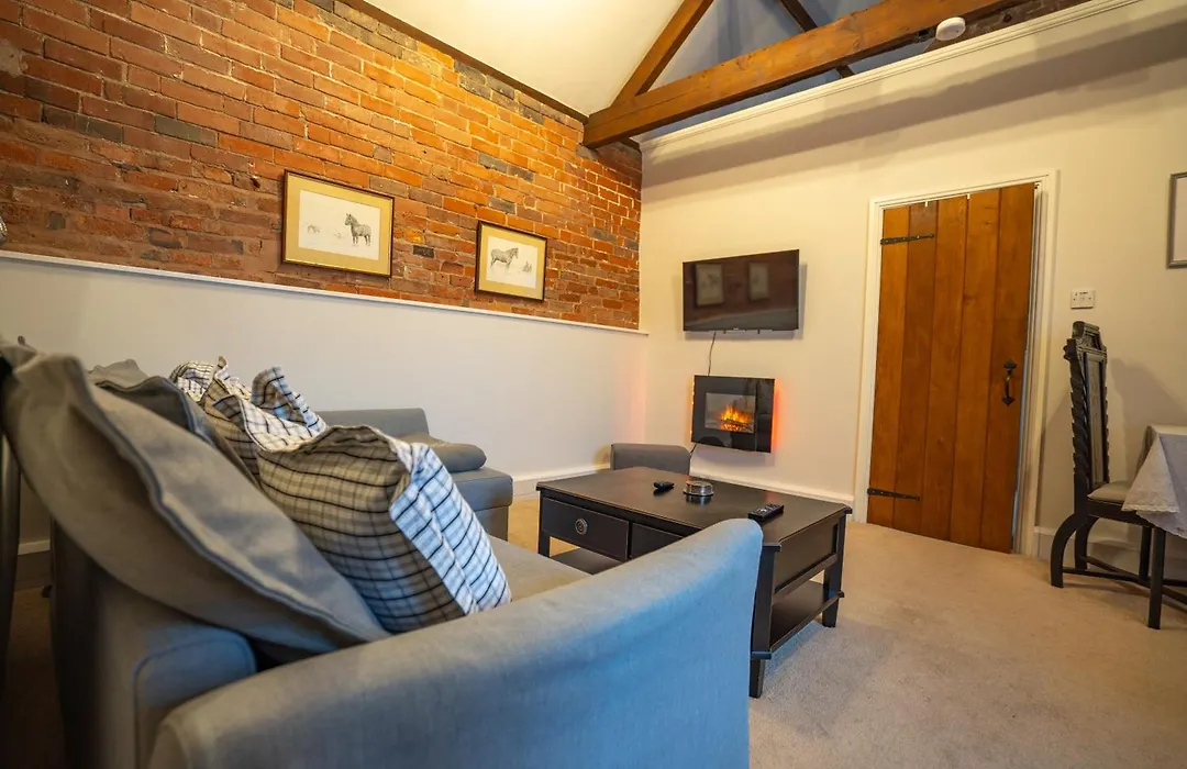 Hood Lane Farm - The Parlour - Self Catering Ground Floor Apartment-1