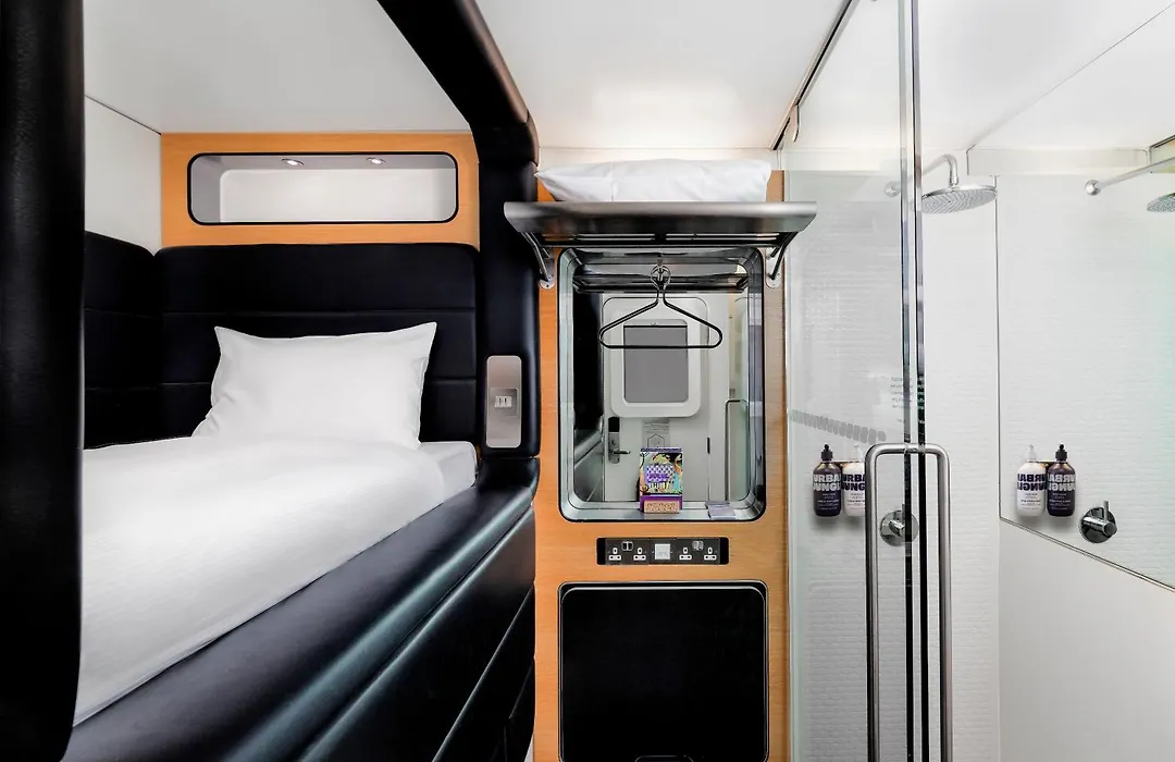 Yotelair London Gatwick Airport-1