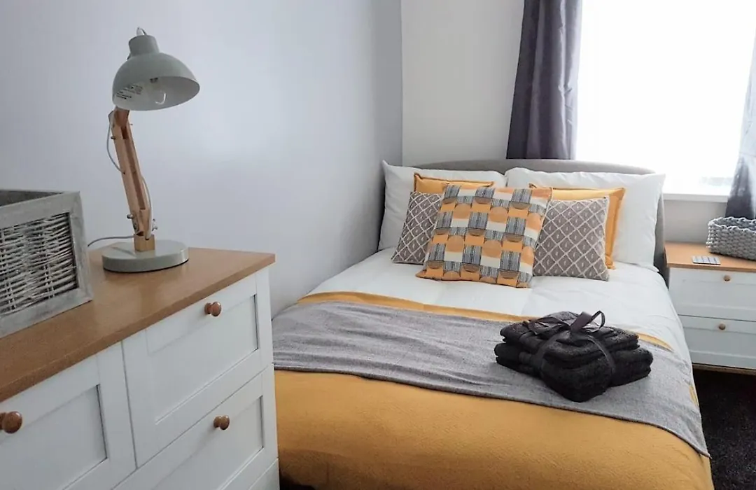 Townhouse @ Birches Head Road Stoke-1