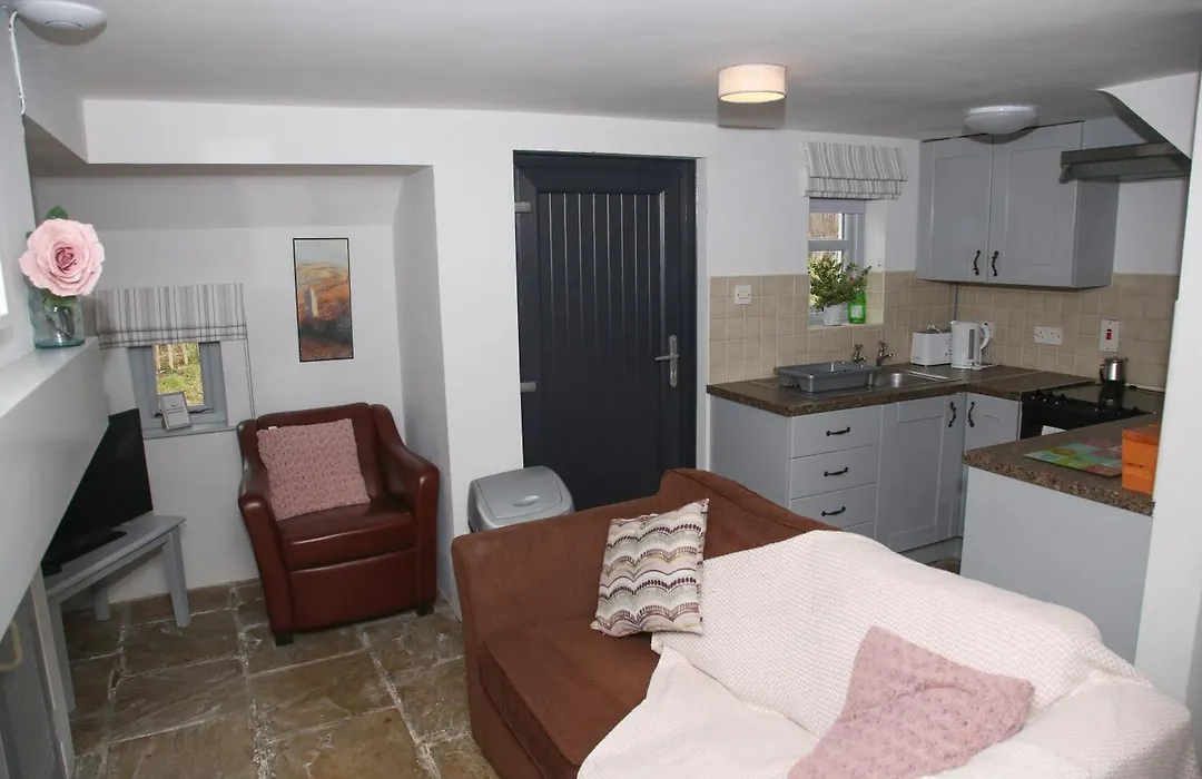 An Creagan Self Catering Cottages-1