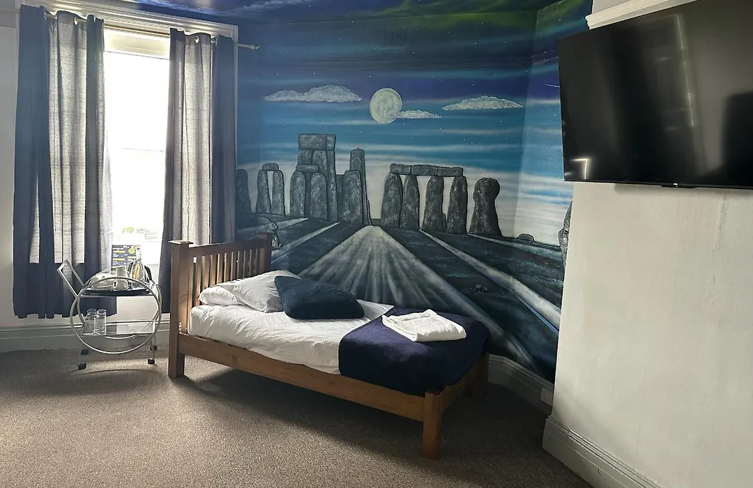 Stonehenge Inn-1