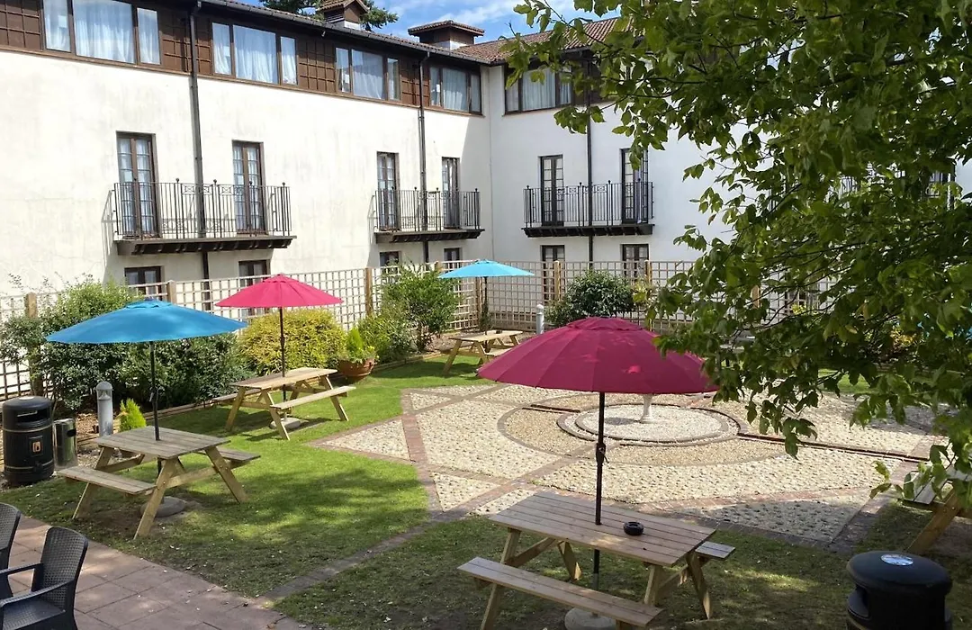 Europa Gatwick Hotel-1