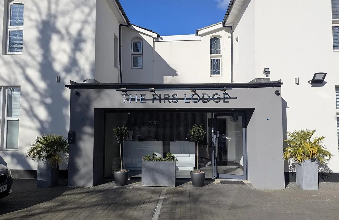 Oyo Firs Lodge London Heathrow-1