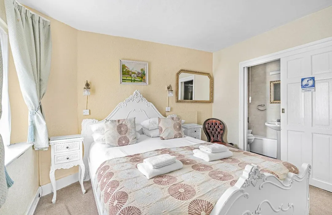 Summerlands Guest House-1