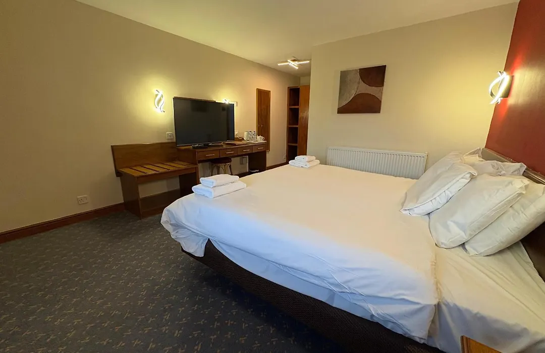 Tollgate Hotel & Leisure-1