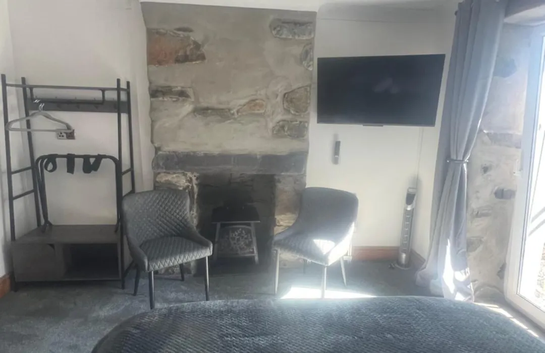 Alpine Lodge Guest House-1