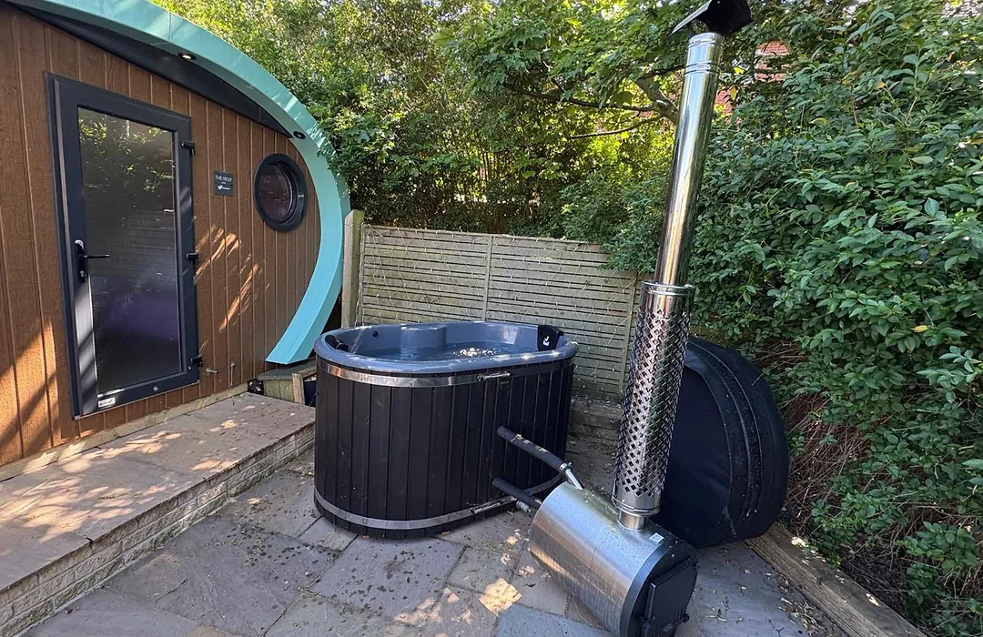 Elletson Park Wood Fired Hot Tubs, Caravans & Pods-1