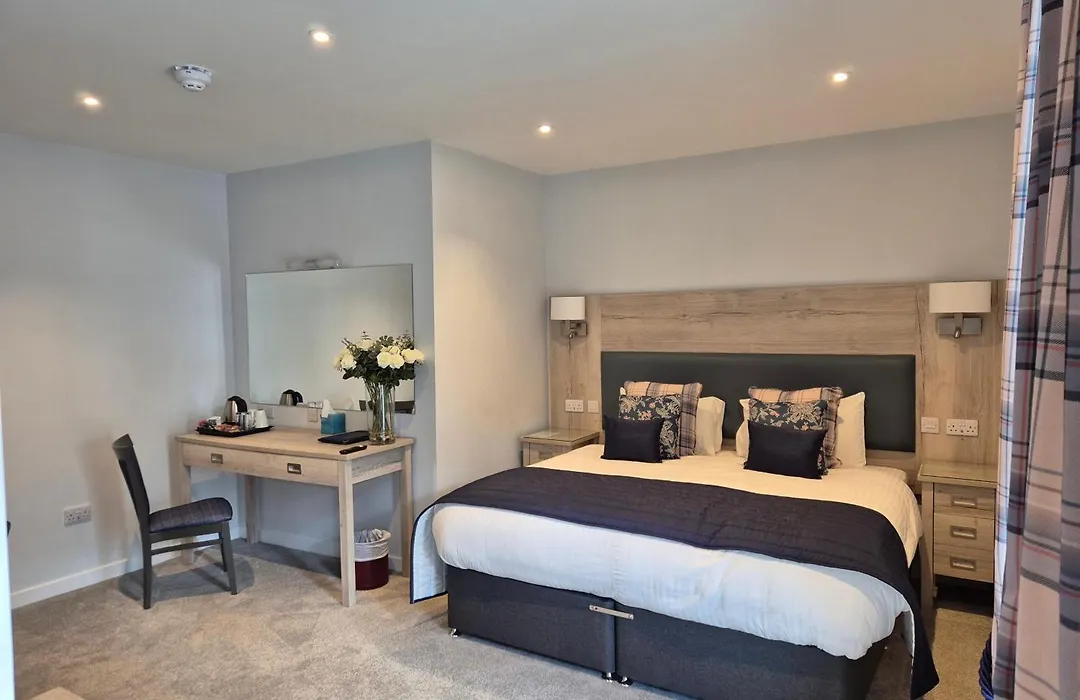 Sunninghill Hotel-1