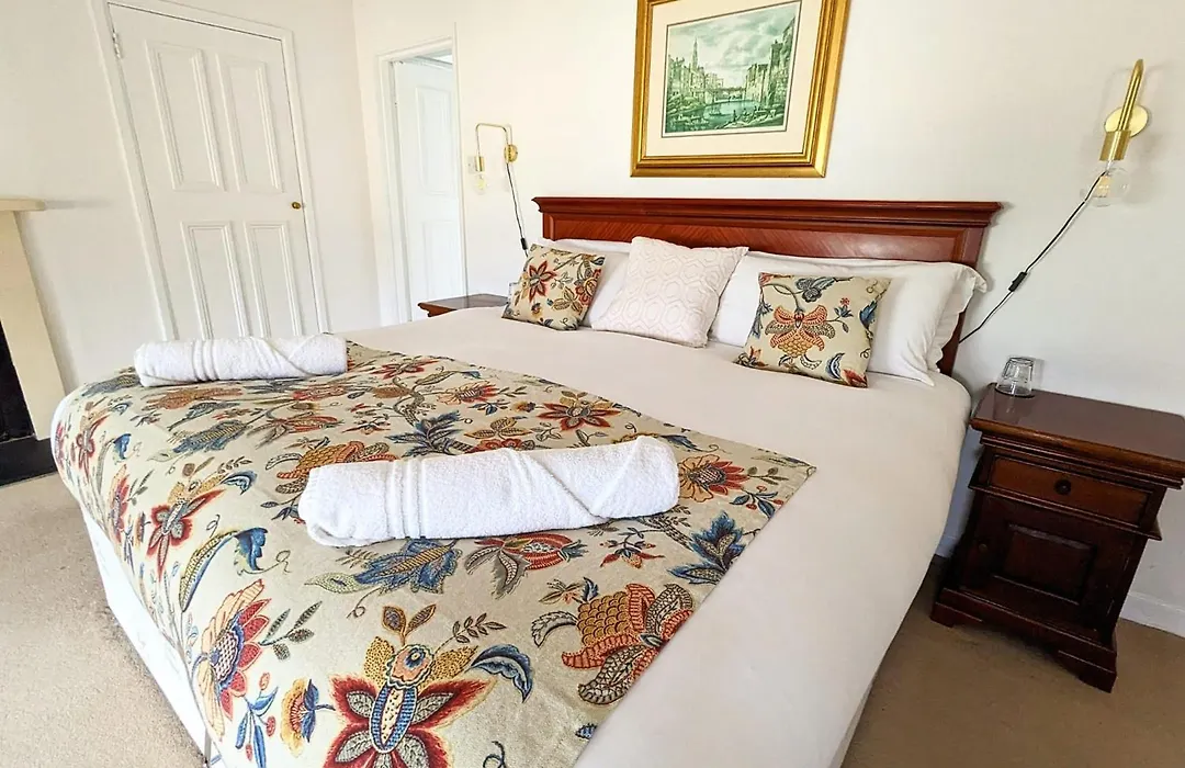 East Pallant Bed And Breakfast, Located In Large Georgian Townhouse In Central Chichester-1