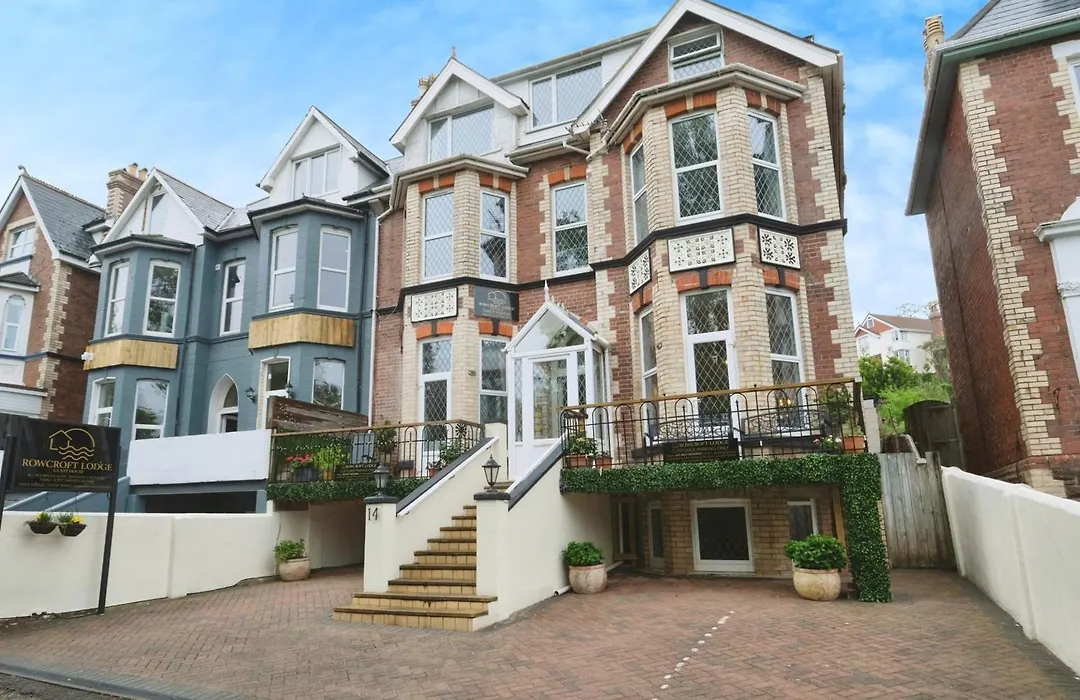 Rowcroft Lodge Guest House B&B-1