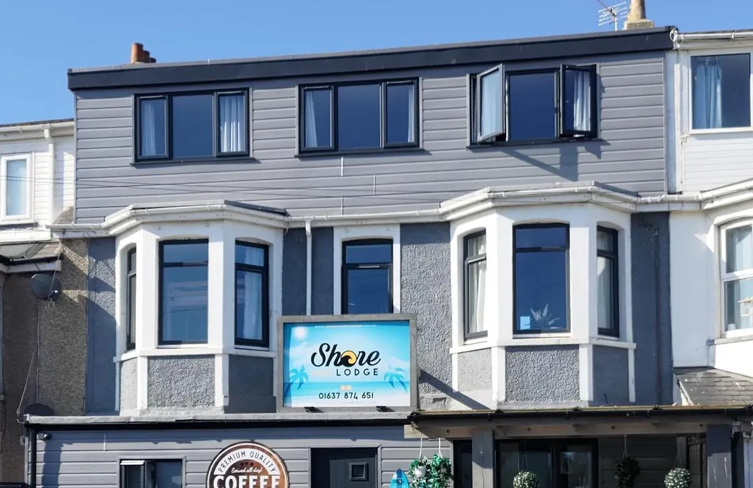 Oyo Shore Surf Lodge-1