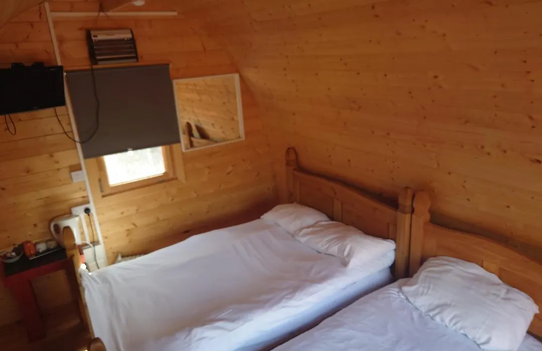 Macdonald Cabins-1