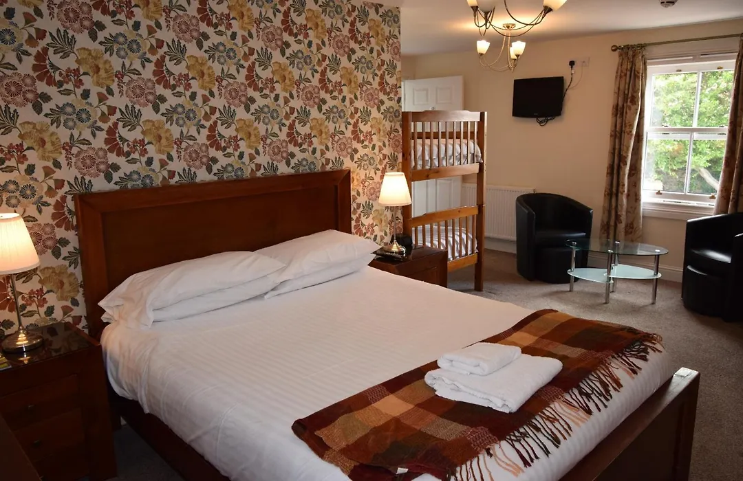 Elphinstone Hotel-1