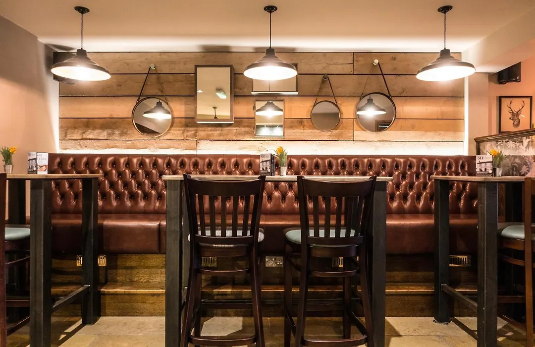 The Saracens Head-1