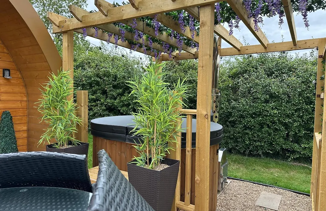 Southwell Retreat Glamping Pods-1