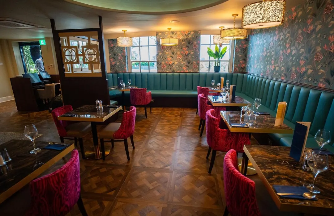 Park Hall Hotel And Spa Wolverhampton-1