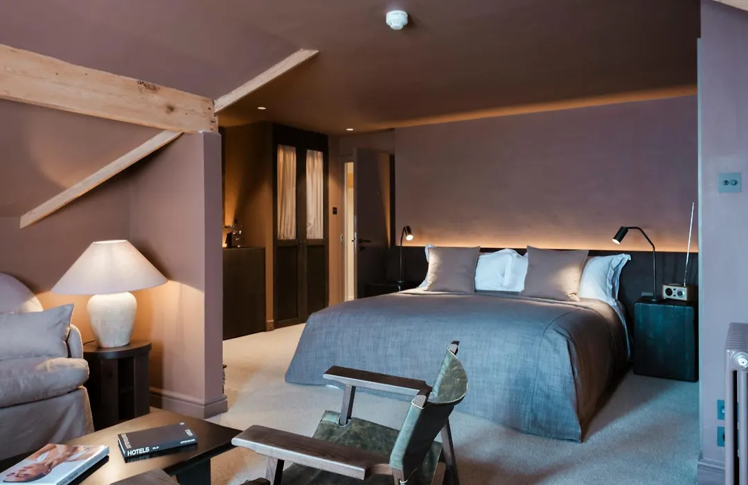 Hyll Hotel-1