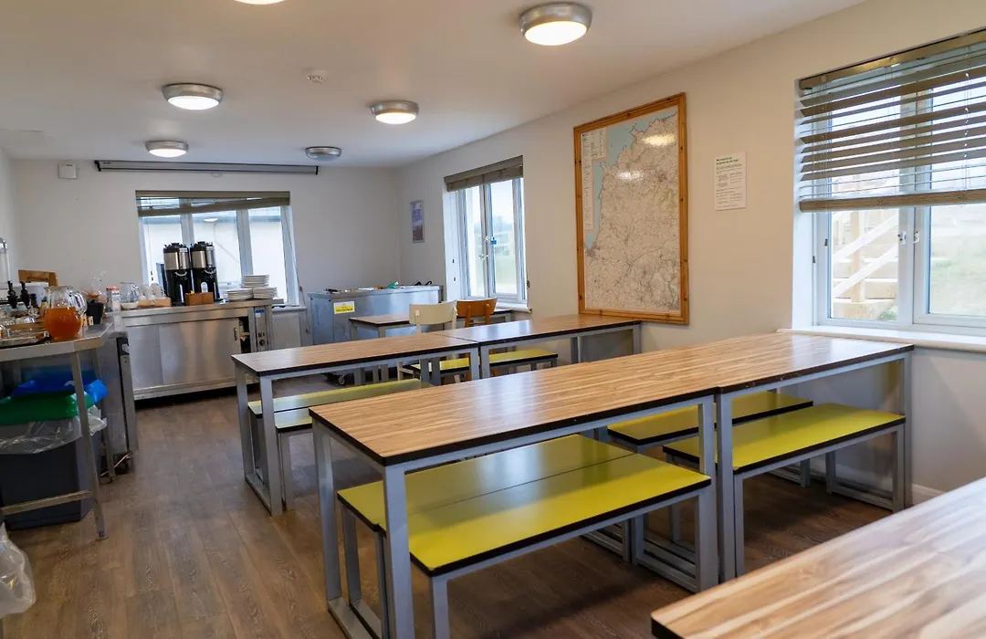 Yha Treyarnon Bay-1