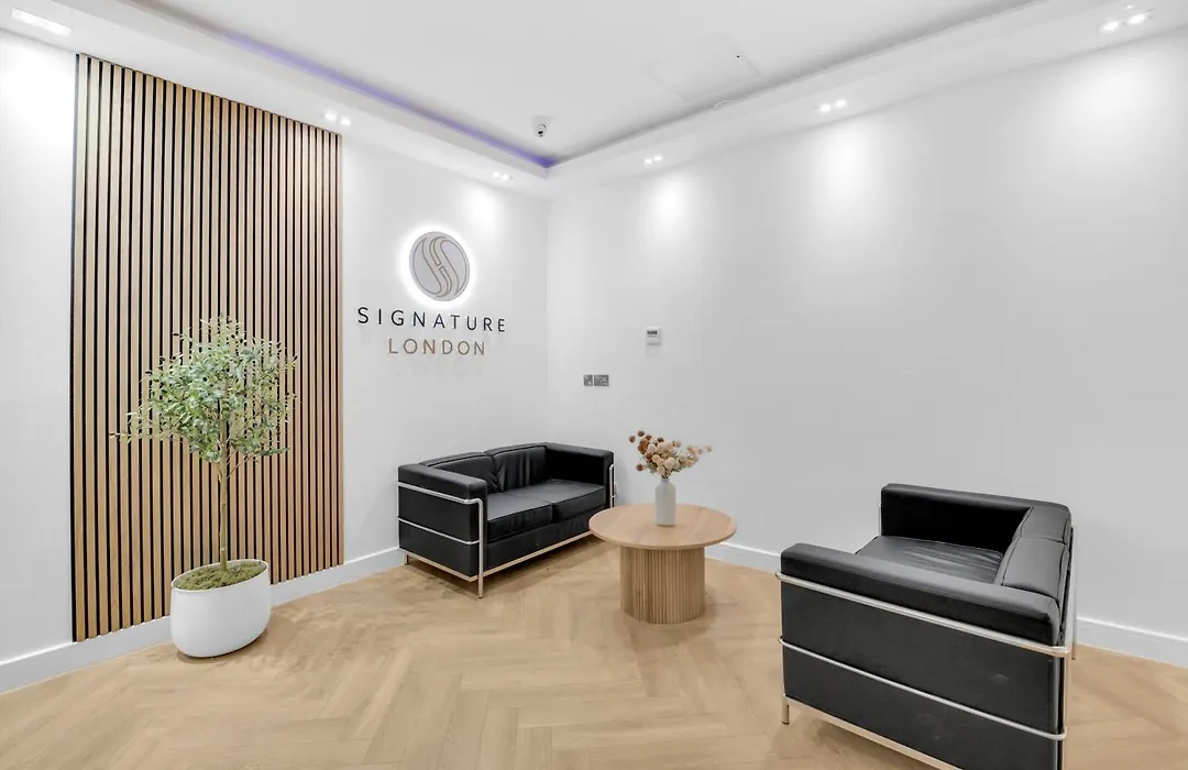 Signature Hotel London-1