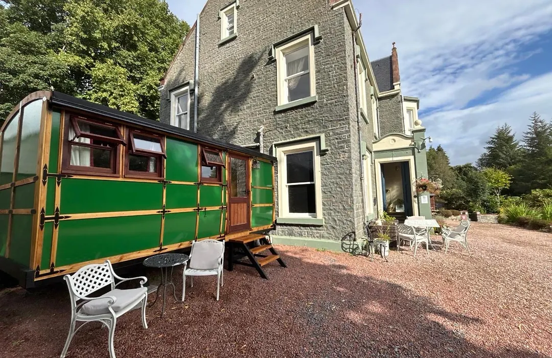 Moffat Independent Hostel-1