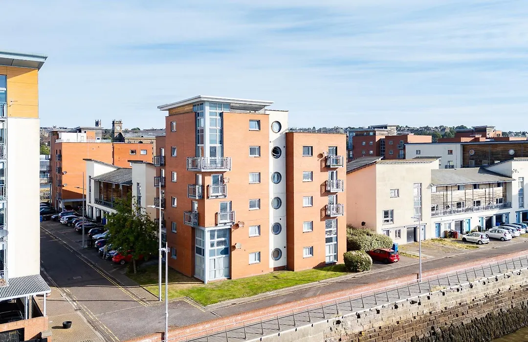 Casa Fresa - City Quay Apartment-1