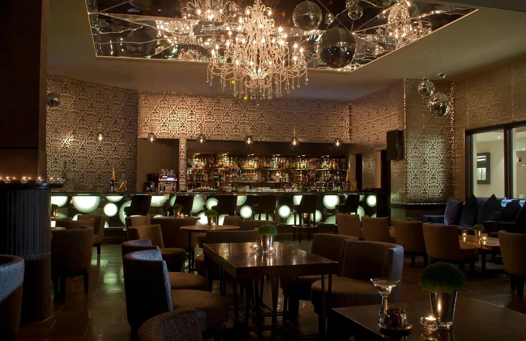 Radisson Blu Hotel, London Heathrow-1
