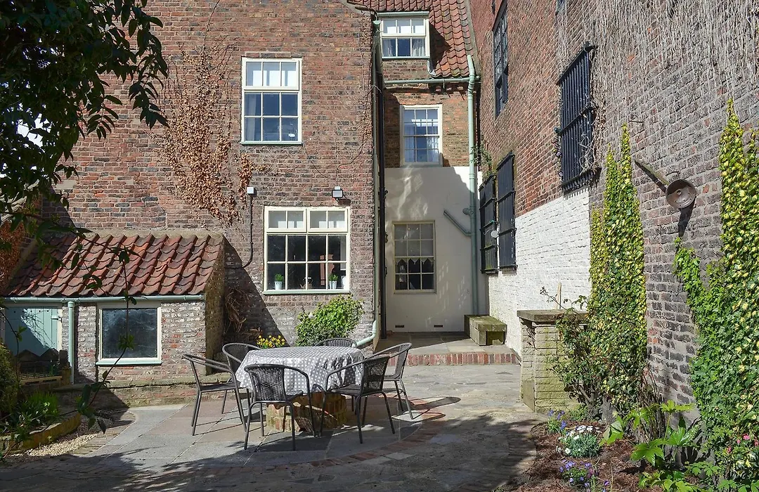 Nell'S Cottage-1