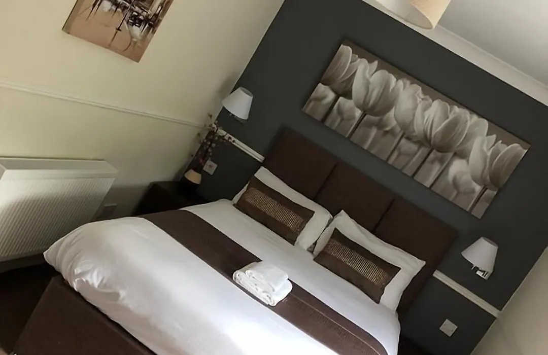 Gomersal Lodge Hotel-1