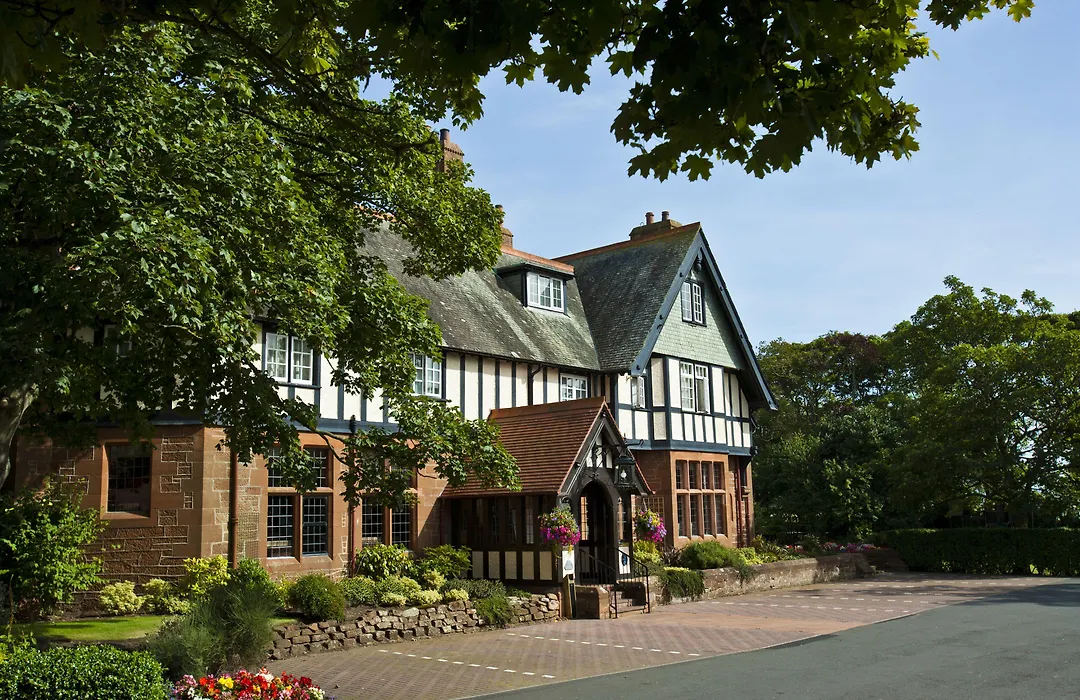 Piersland House-1