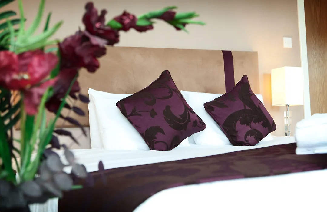 The Spires Serviced Apartments Glasgow-1