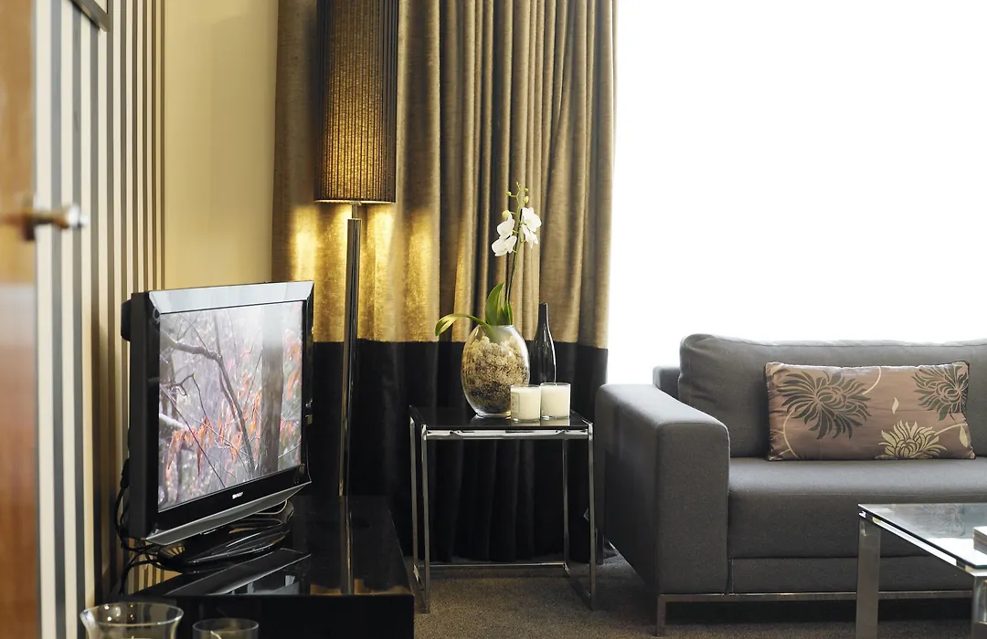 Kensington House Aparthotel-1