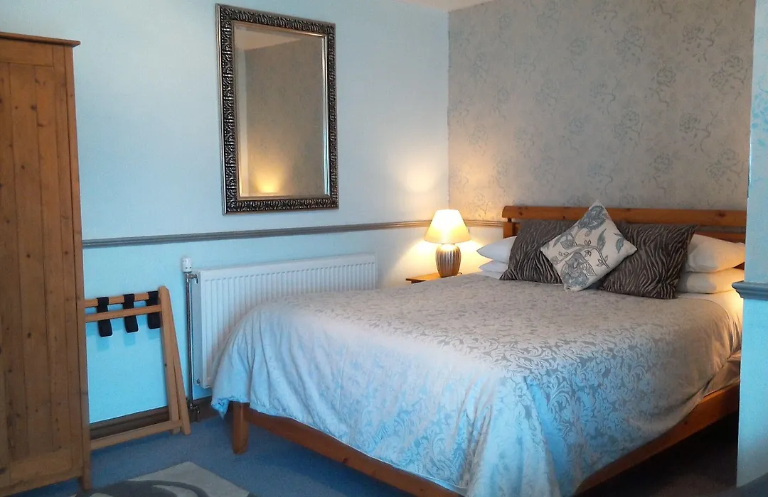 Meare Manor-1