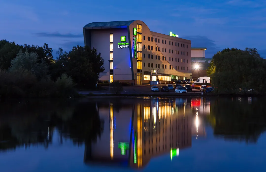 Holiday Inn Express Tamworth By Ihg-1