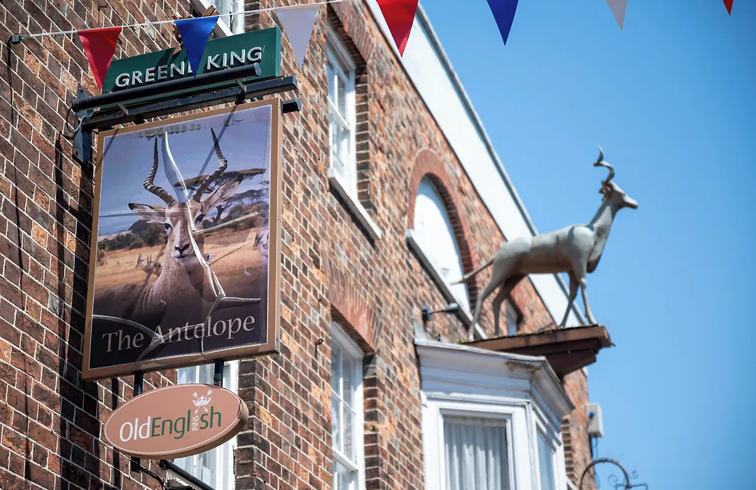 Antelope By Greene King Inns-1