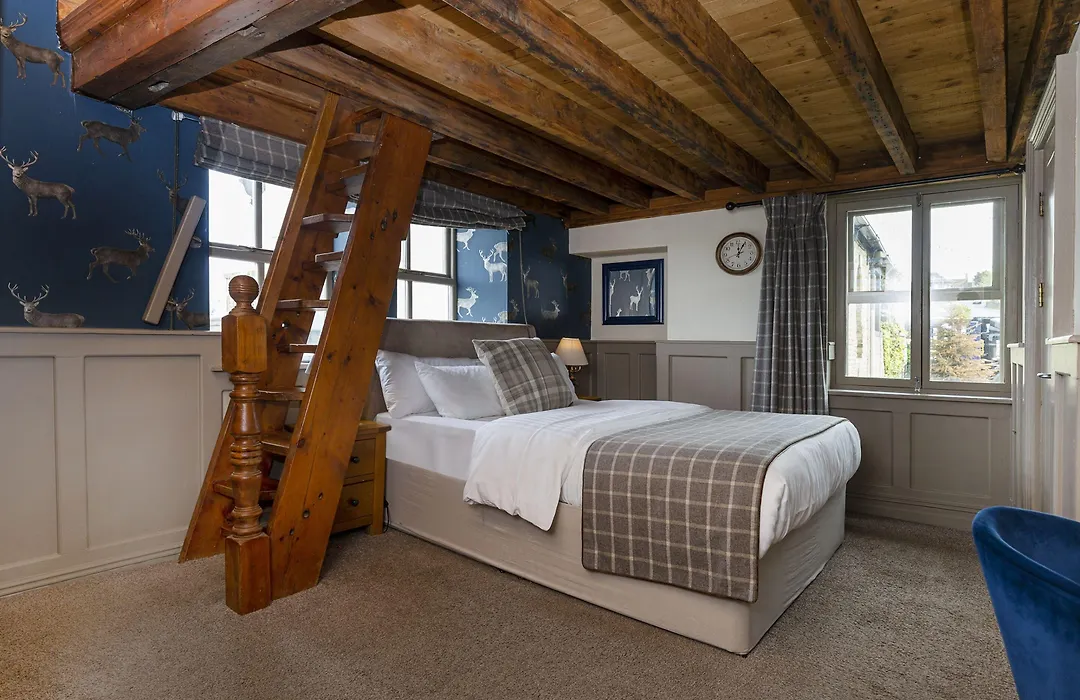 The Fleece Inn-1