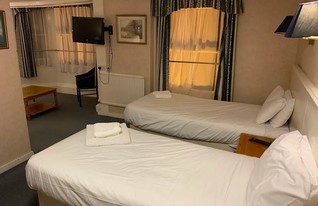 Yelf'S Hotel-1