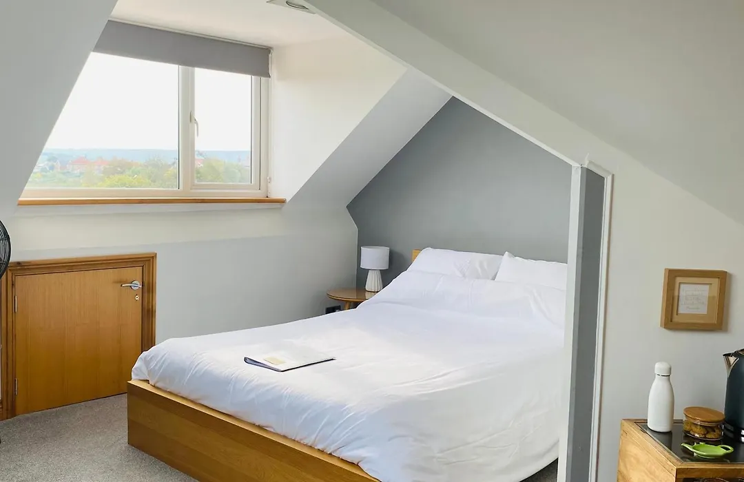 Mooredge Guest House-1