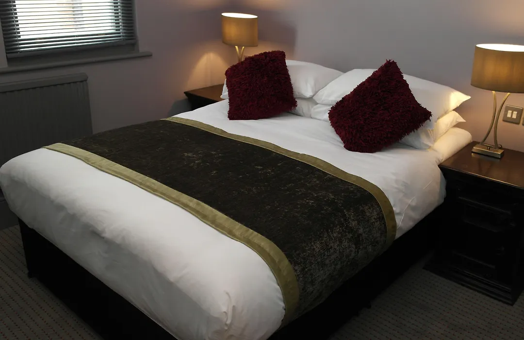 Wards Hotel & Restaurant-1