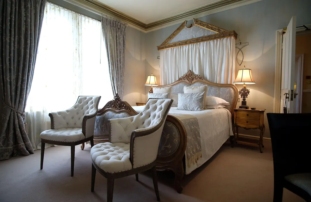 Lypiatt House-1