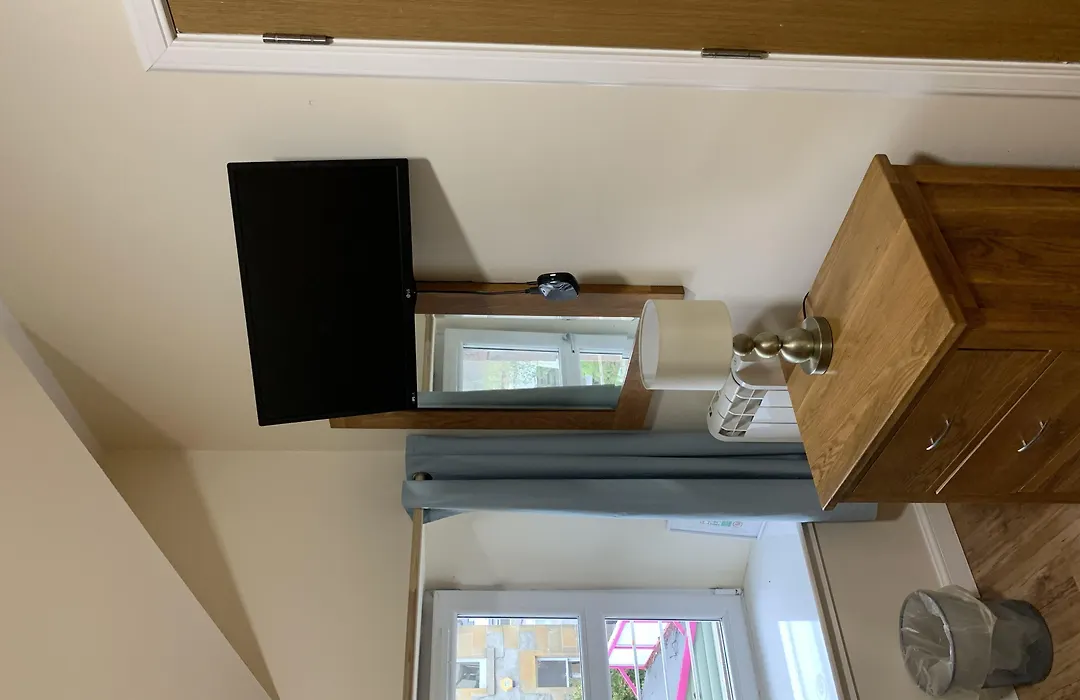 1 Lochness Rooms&Hostel-1