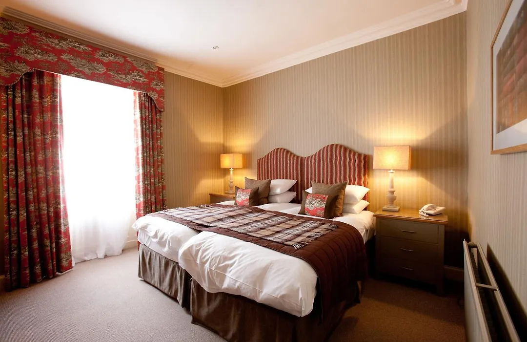 Burt'S Hotel-1