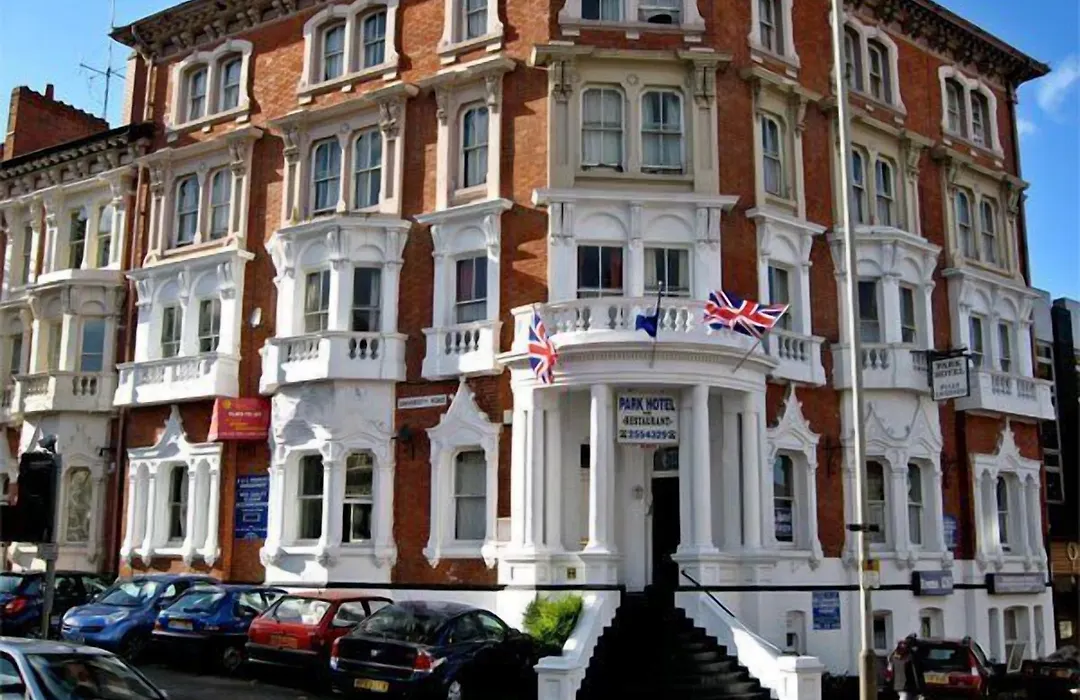 Victoria Hotel-1