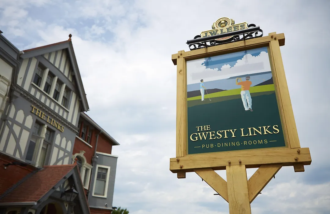 Gwesty Links-1