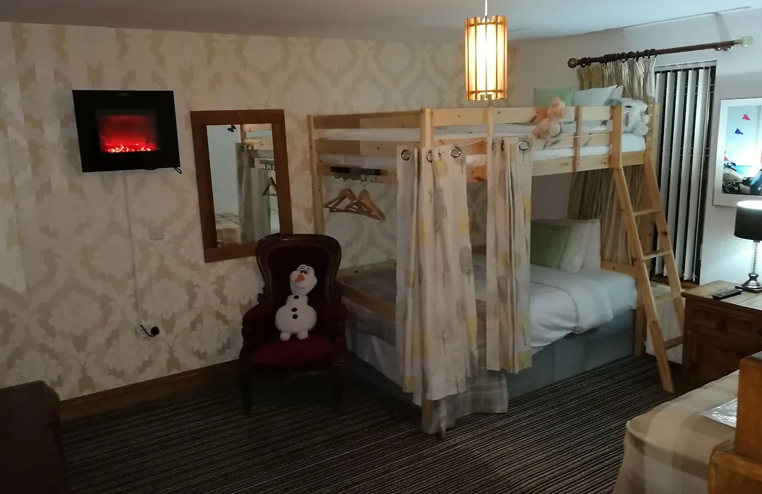 Carnately Lodge-1